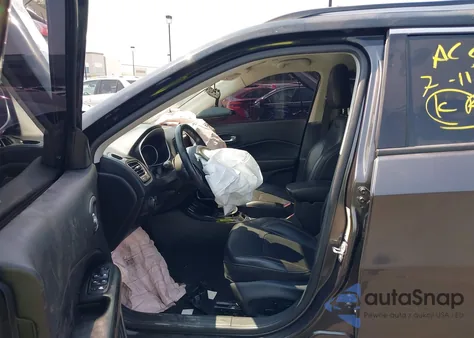 2019 Jeep Compass Limited from USA, damaged, VIN 3C4NJCCB7KT748901